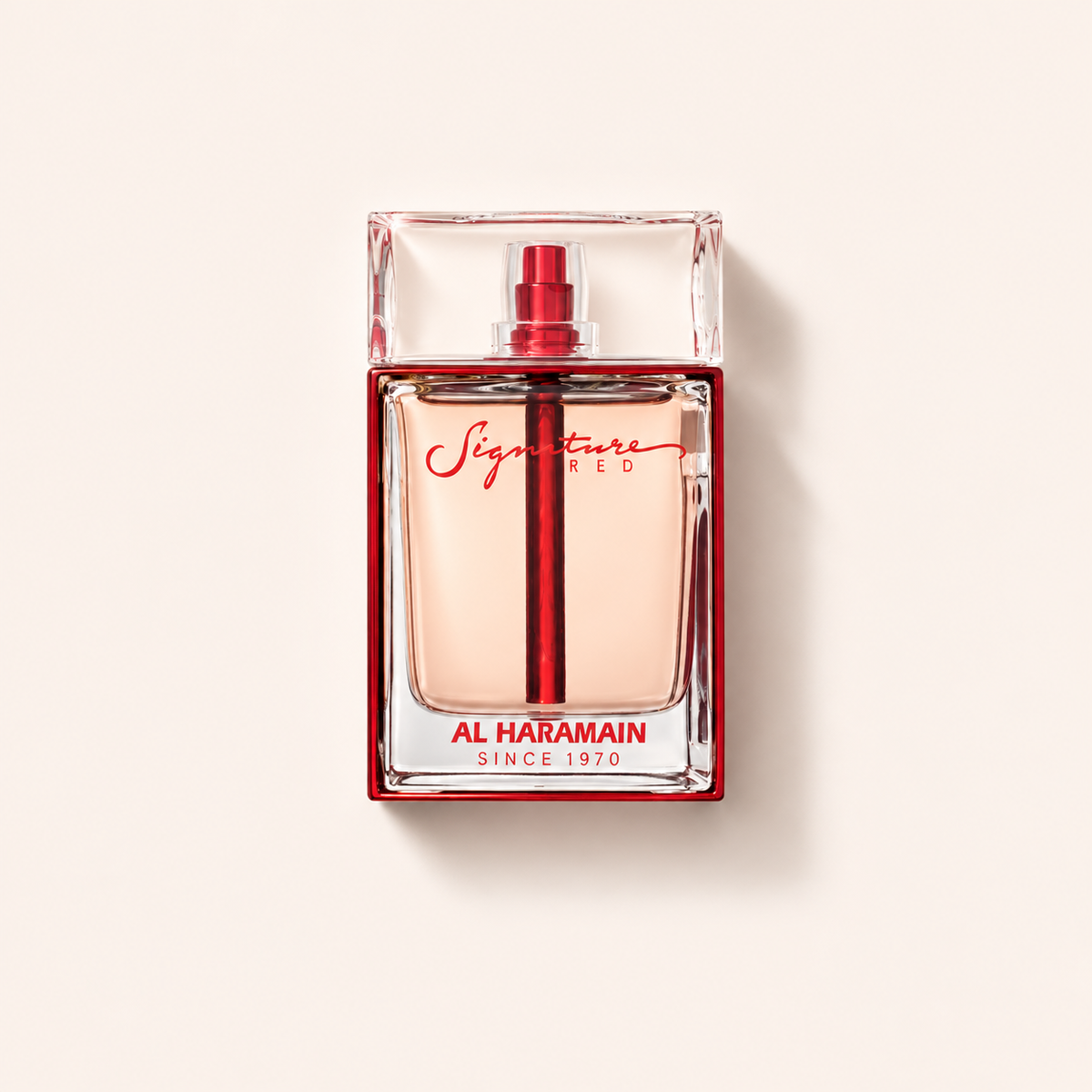 Flakon parfémované vody Al Haramain Signature Red 100 ml na světlém pozadí – MrRizz