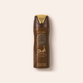 Deodorant Lattafa Asad Bourbon 200 ml na béžovém pozadí – MrRizz