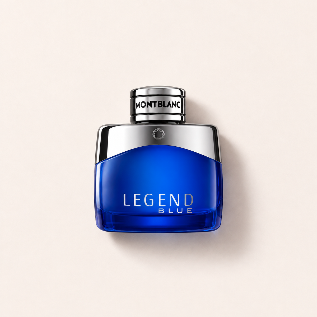 Flakon parfémované vody Montblanc Legend Blue 30 ml na světlém pozadí – MrRizz