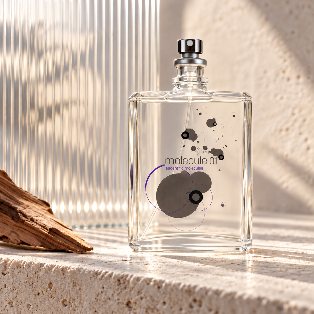 Escentric Molecules Molecule 01 EDT 100 ml – produkt v prostředí