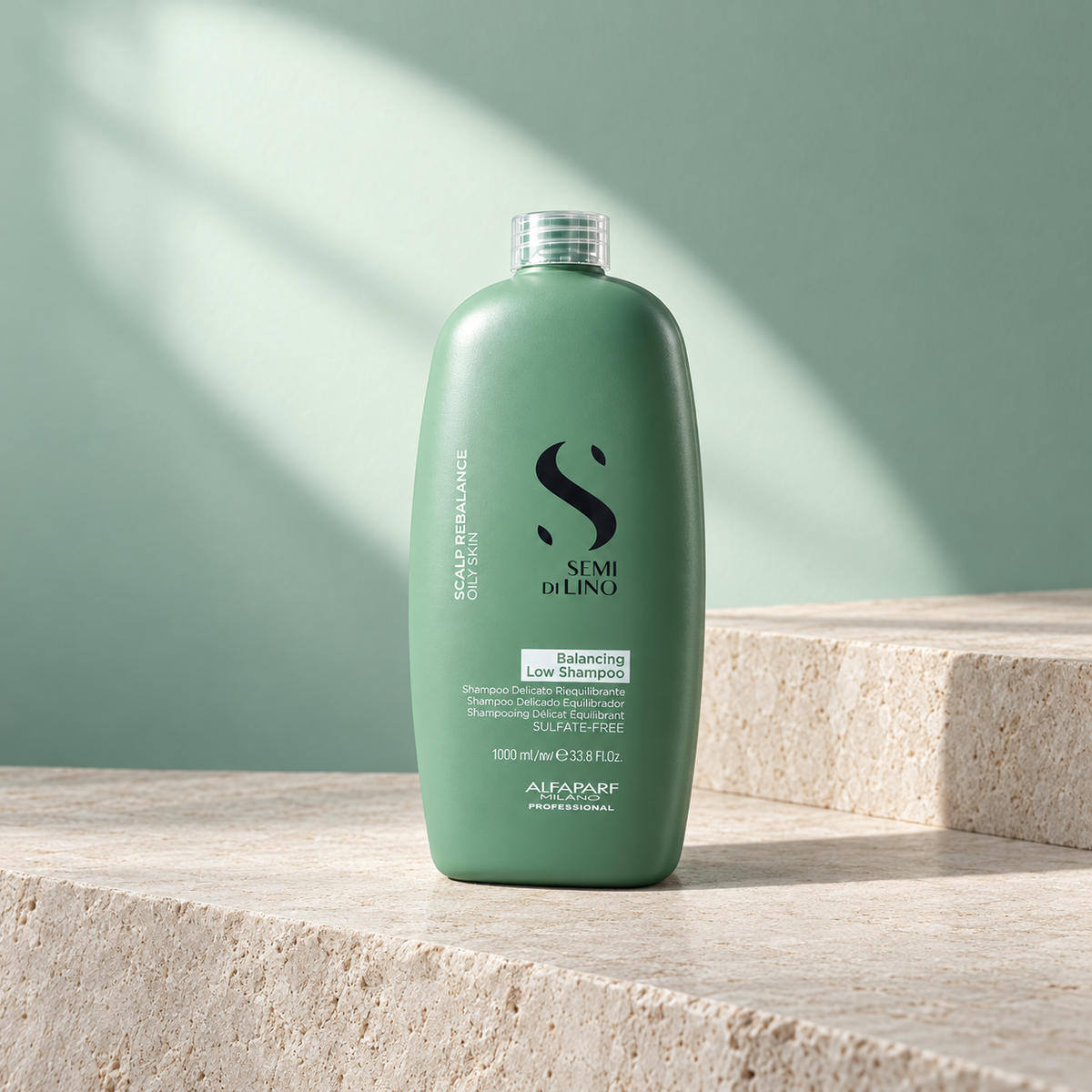 ALFAPARF MILANO Semi Di Lino Balancing Low Shampoo 1000 ml – produktová scéna – MrRizz