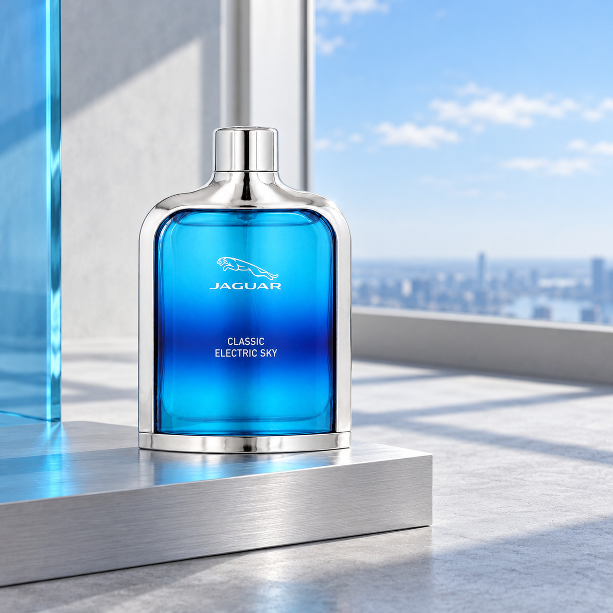 Jaguar Classic Electric Sky 100 ml v kreativním zátiší – MrRizz