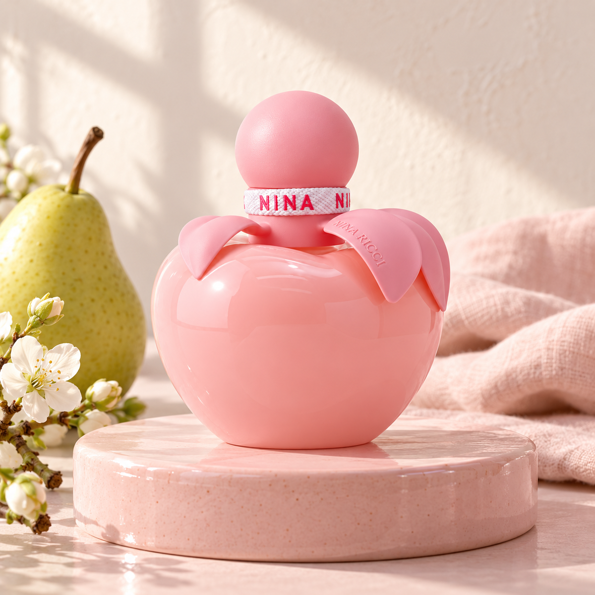 Nina Ricci Nina Rose 50 ml – produktová scéna – MrRizz