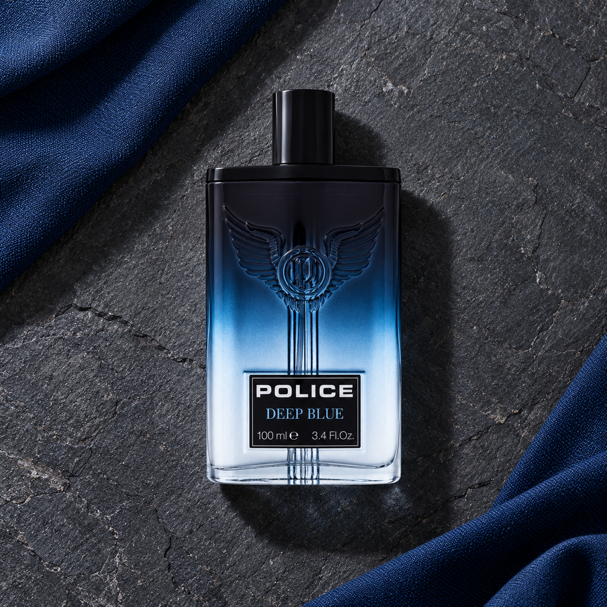 Police Deep Blue EDT 100 ml – parfém v prostředí, pohled shora s bočním stínem