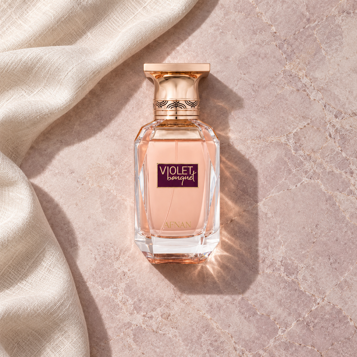 Afnan Violet Bouquet 80 ml – parfém v prostředí, pohled shora s bočním stínem