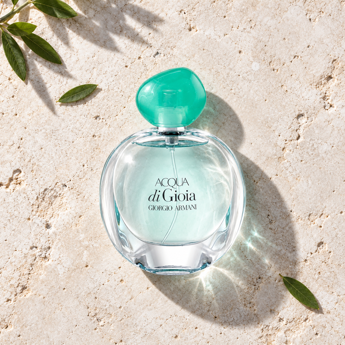 Giorgio Armani Acqua di Gioia EDP 50 ml – parfém v prostředí, pohled shora s bočním stínem