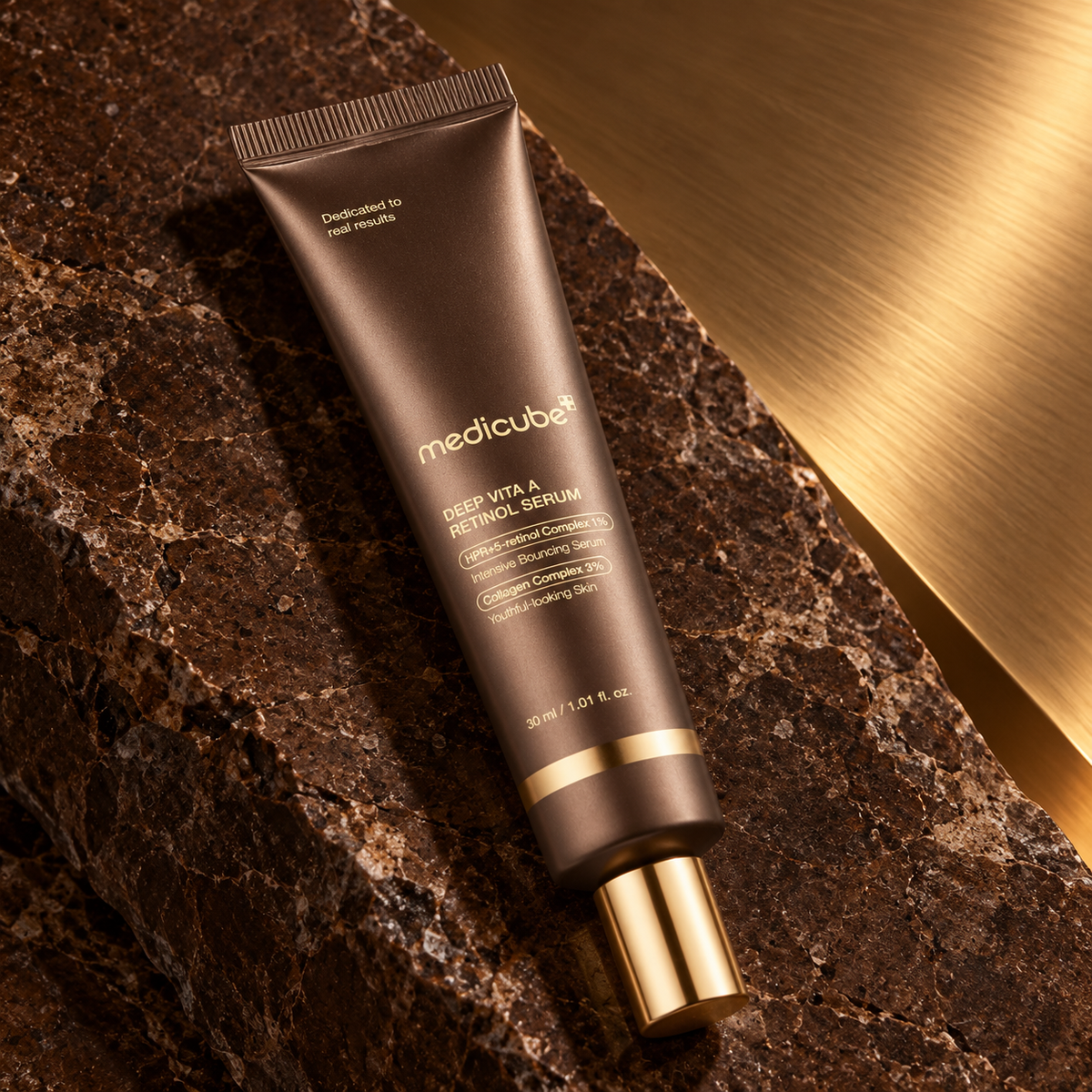 Medicube Deep Vita A Retinol Serum 30 ml – atmosférická fotografie – MrRizz