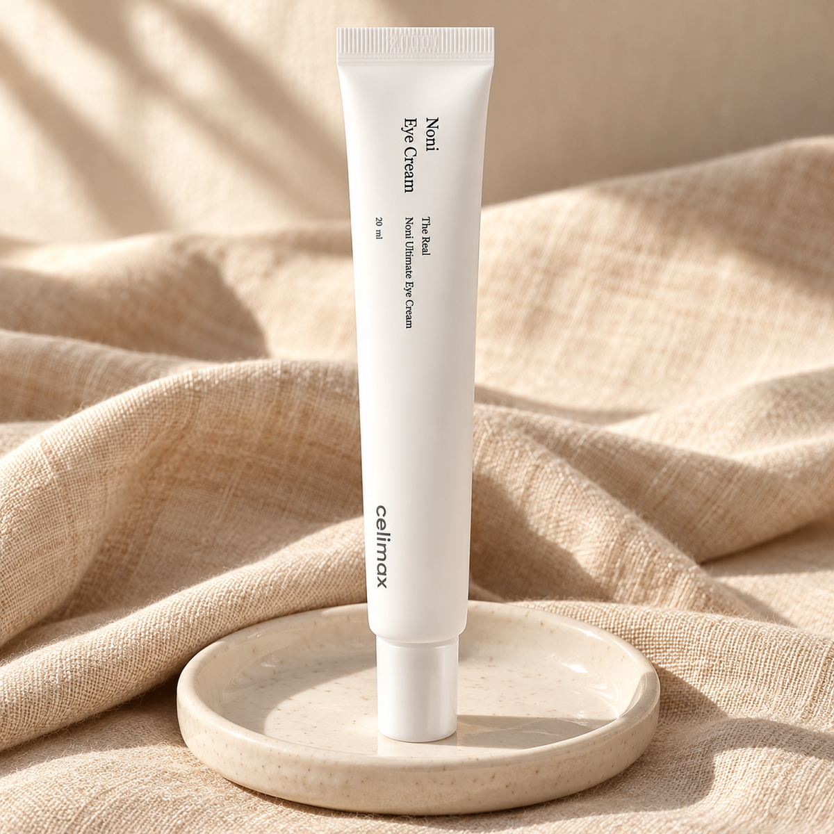Celimax Noni Ultimate Eye Cream 20 ml – atmosférická fotografie – MrRizz