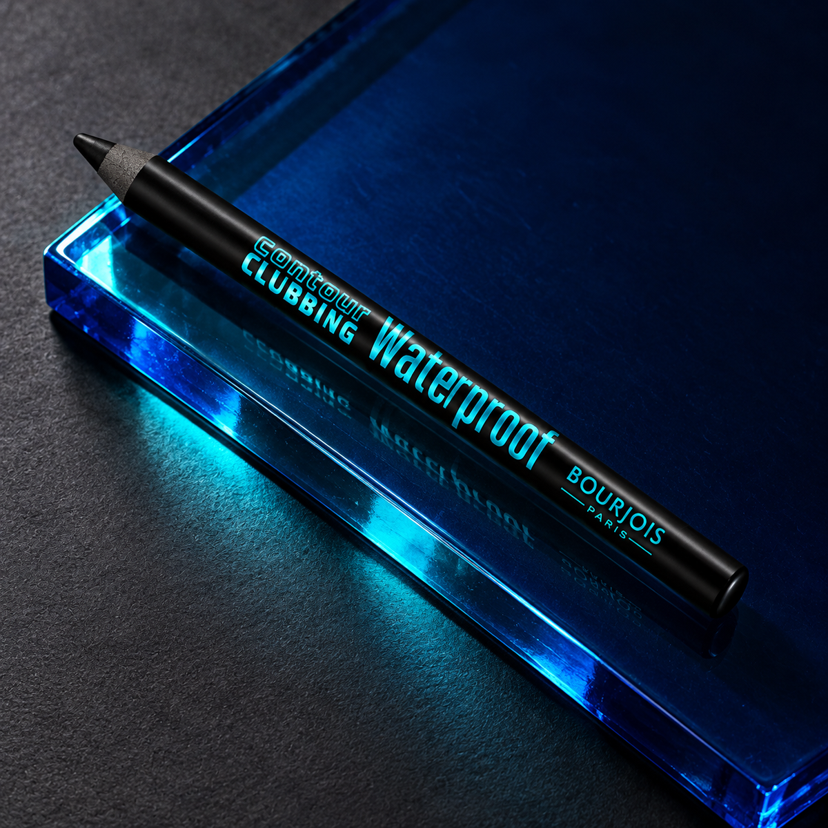 BOURJOIS Paris Contour Clubbing 1,2 ml – atmosférická fotografie – MrRizz