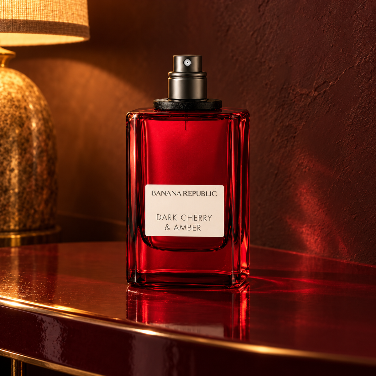 Banana Republic Icon Collection Dark Cherry & Amber 75 ml – atmosférická fotografie – MrRizz