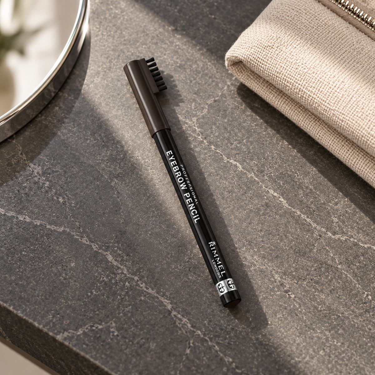 Rimmel London Professional Eyebrow Pencil 1,4 ml – atmosférická fotografie – MrRizz