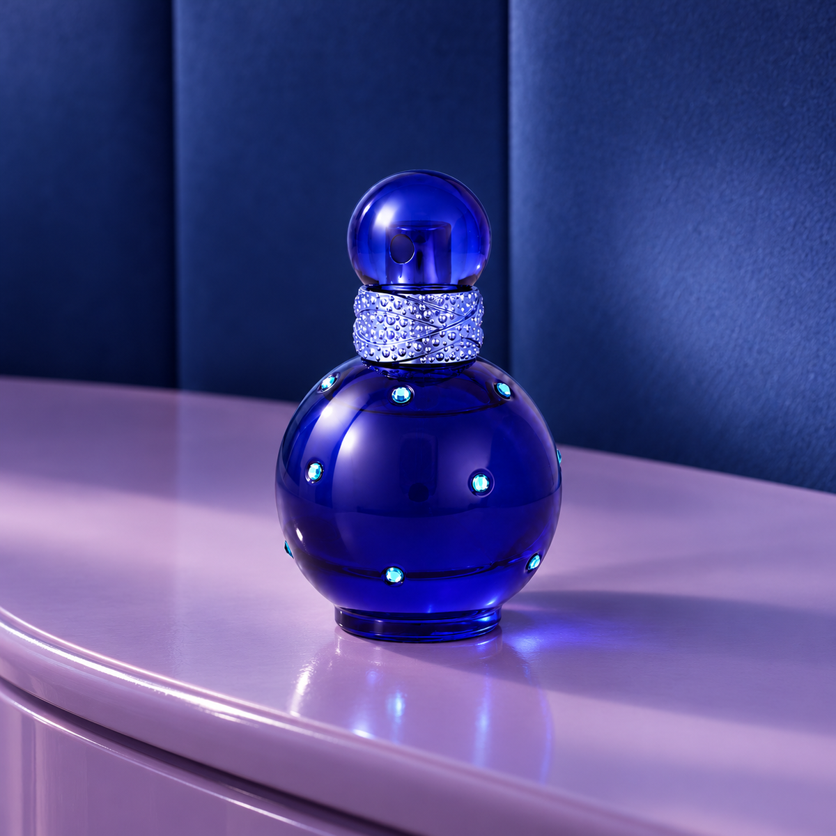 Britney Spears Fantasy Midnight EDP 30 ml – atmosférická fotografie – MrRizz